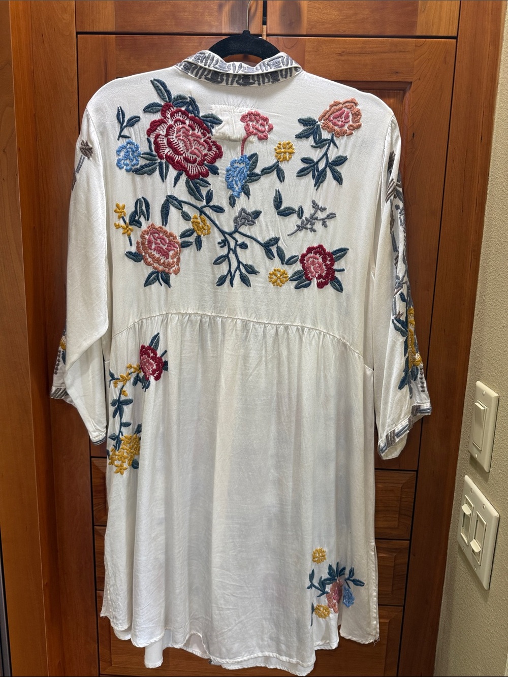 RARE. Johnny Was Sani Satin Blouse/Tunic/Dress size Medium - Picture 6 of 13